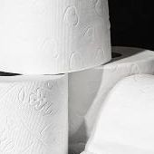 「トイレットペーパー仕入れるためにコストコ会員になったのに丸々大損!」メルカリからアカウント停止された転売屋が逆ギレ投稿で物議!「自業自得」などの声!