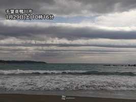 関東南部に波打つような雲が出現 気象衛星もその姿を捉える