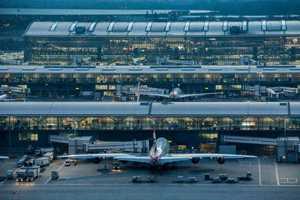 ロンドン・ヒースロー空港、出発旅客数の制限を10月29日まで延長