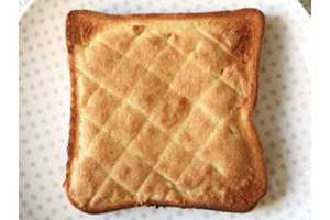 調理時間たった5分！食パンで作るメロンパン風レシピが100万回再生を記録