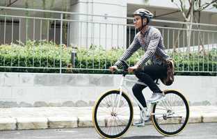 4月から努力義務化される自転車用ヘルメットの着用、かぶらなかった時の罰則は？