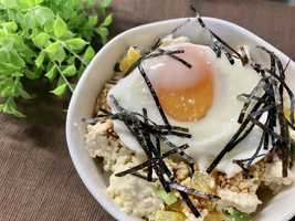 料理の天才タモリさんの「豆腐丼」ウマすぎてヤバい......！ シンプルなのにご飯にめっちゃ合う！