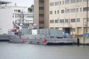 無人操舵で太平洋を横断し、神奈川・横須賀に入港した謎の米海軍無人艦はいったいナニモノ？